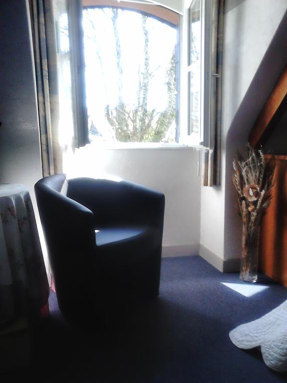 Chambres D'Hotes D'Evelyne Pluneret Exterior foto