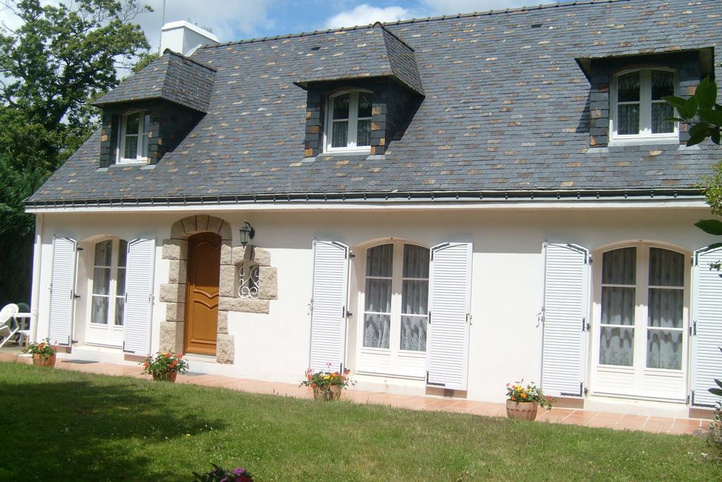 Chambres D'Hotes D'Evelyne Pluneret Exterior foto
